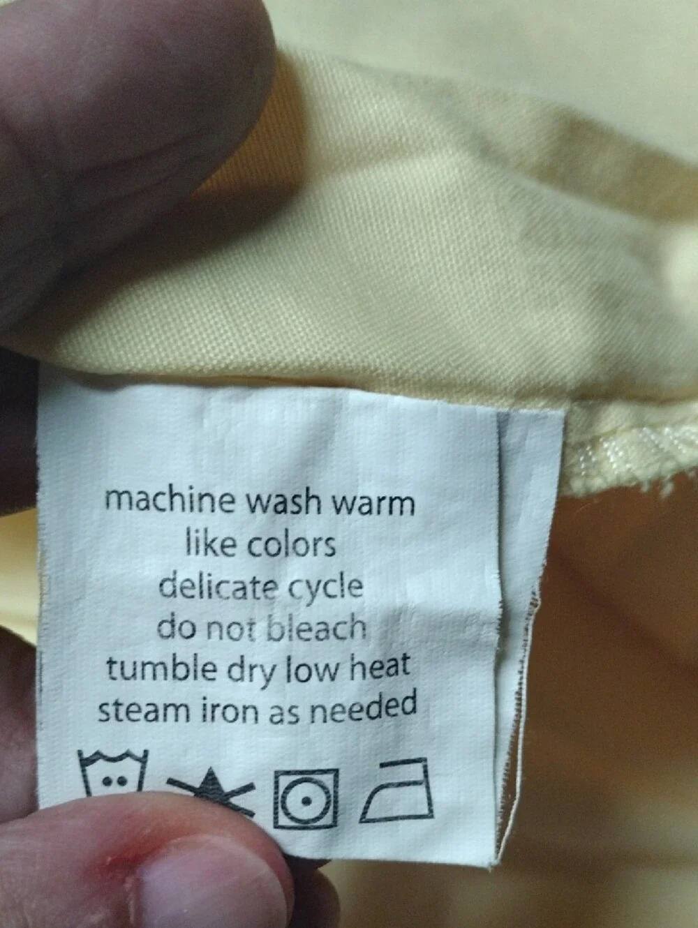 Lot of 2 solid yellow TWIn Ftted Sheet blend used once washed and sanitized
